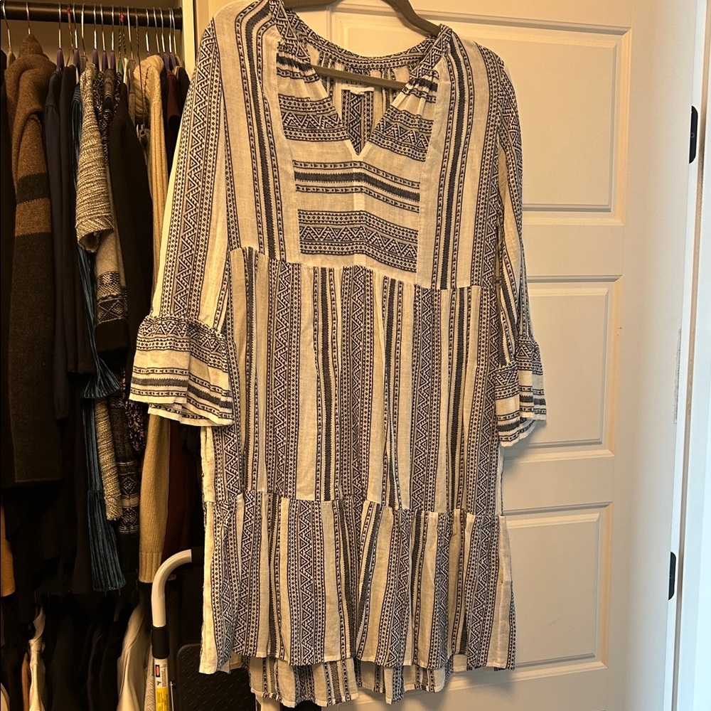 Velvet by Graham & Spencer Blue and White Patterned Tunic